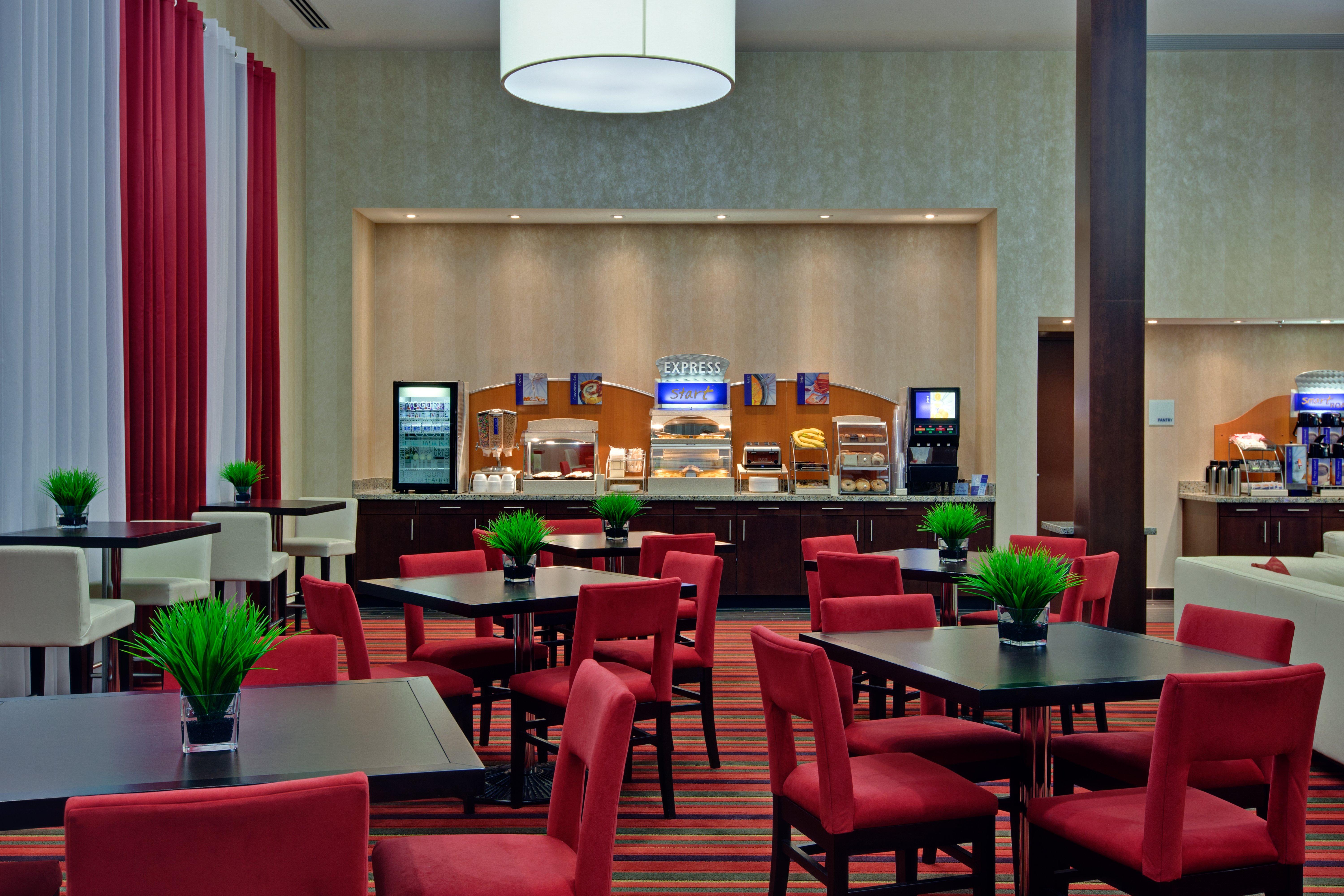 Holiday Inn Express Hotel & Suites Chatham South By Ihg Екстер'єр фото