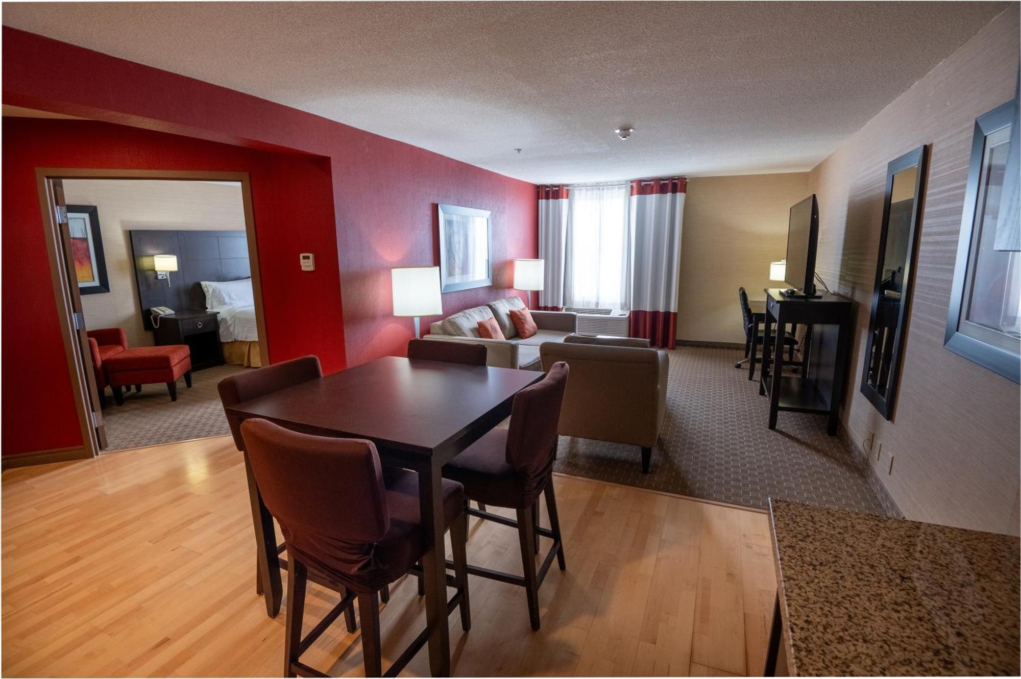 Holiday Inn Express Hotel & Suites Chatham South By Ihg Екстер'єр фото