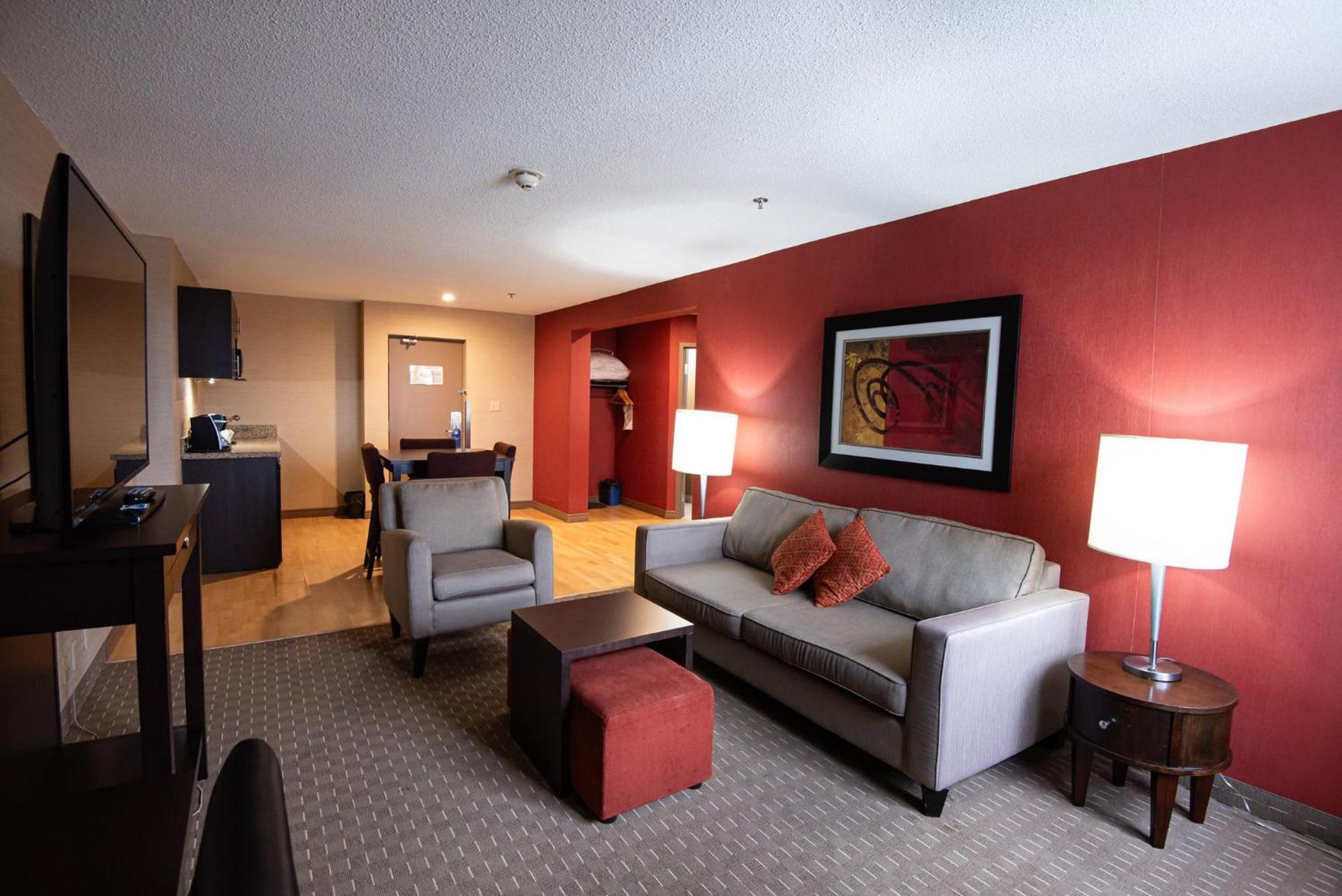 Holiday Inn Express Hotel & Suites Chatham South By Ihg Екстер'єр фото