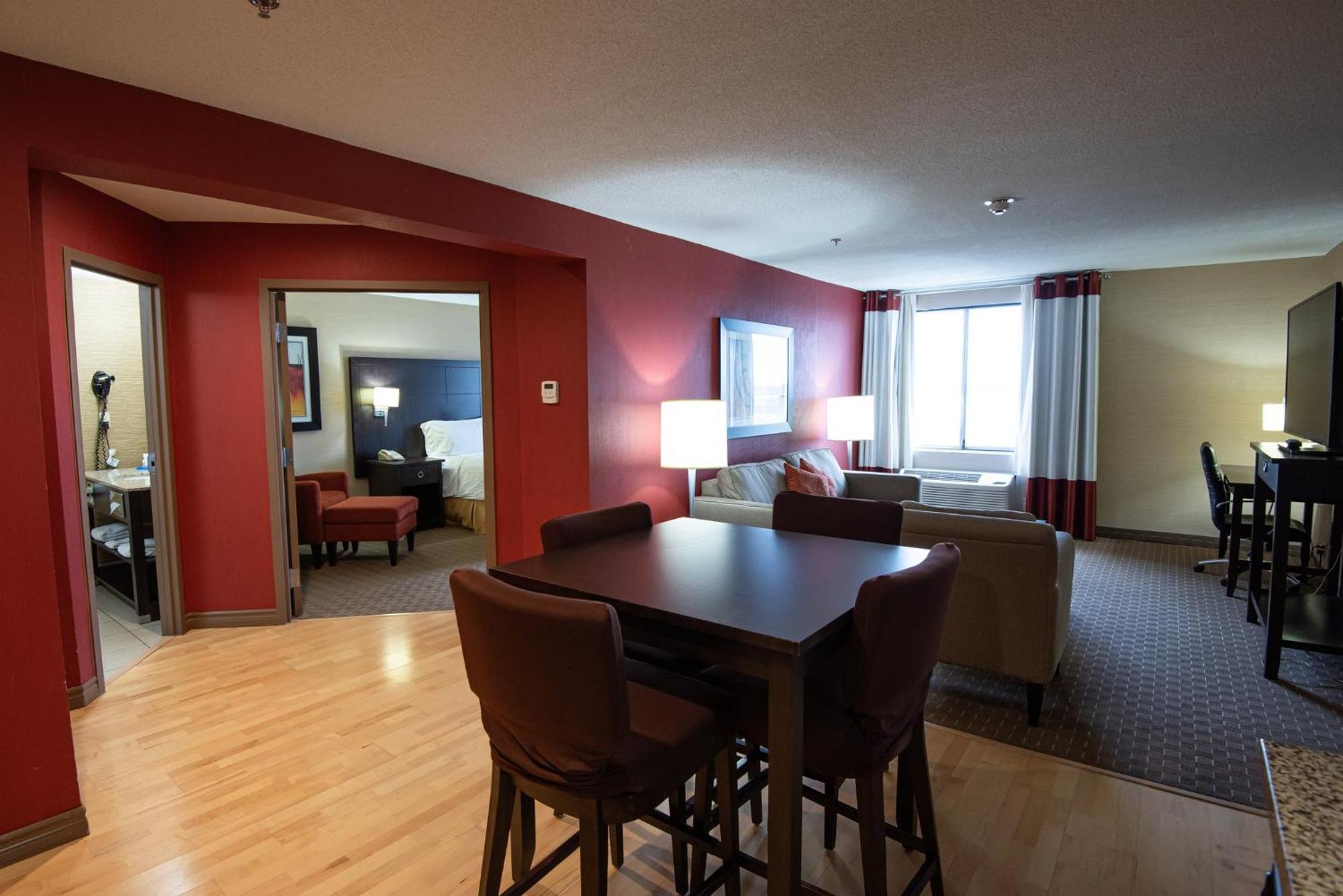 Holiday Inn Express Hotel & Suites Chatham South By Ihg Екстер'єр фото