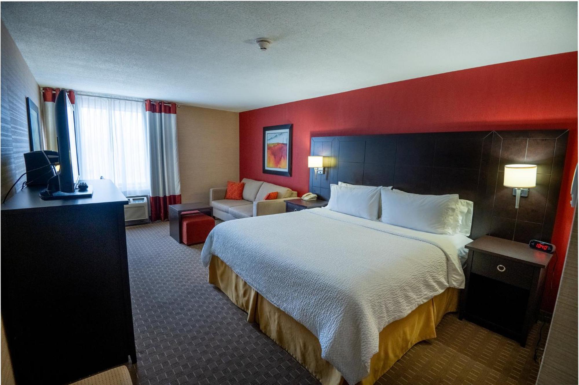 Holiday Inn Express Hotel & Suites Chatham South By Ihg Екстер'єр фото