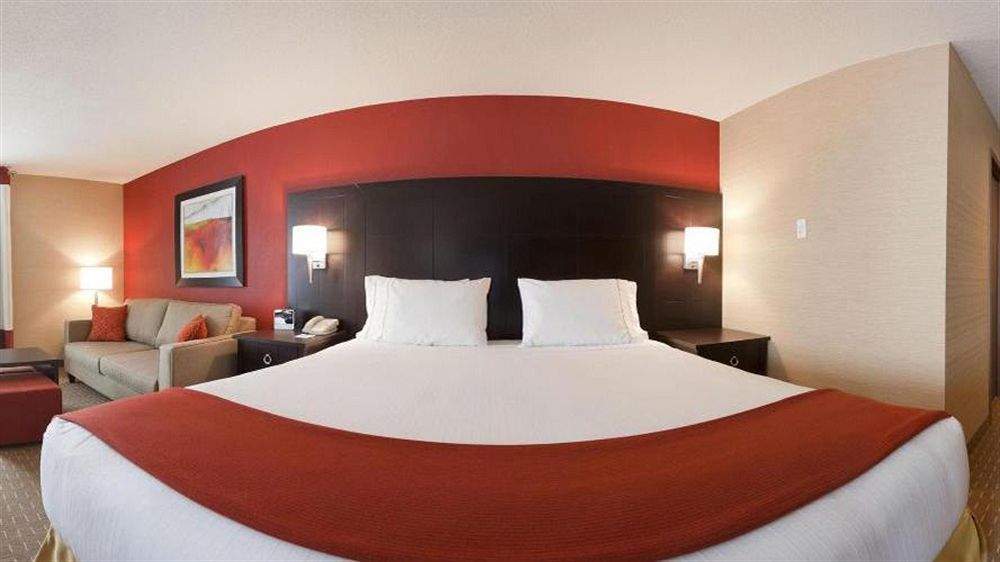 Holiday Inn Express Hotel & Suites Chatham South By Ihg Екстер'єр фото